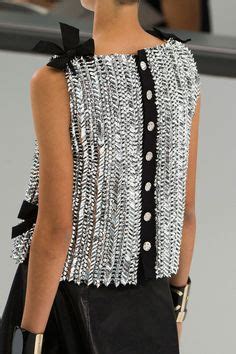 giacchina chanel collo ricami pietre|16 idee su Giacchina chanel .